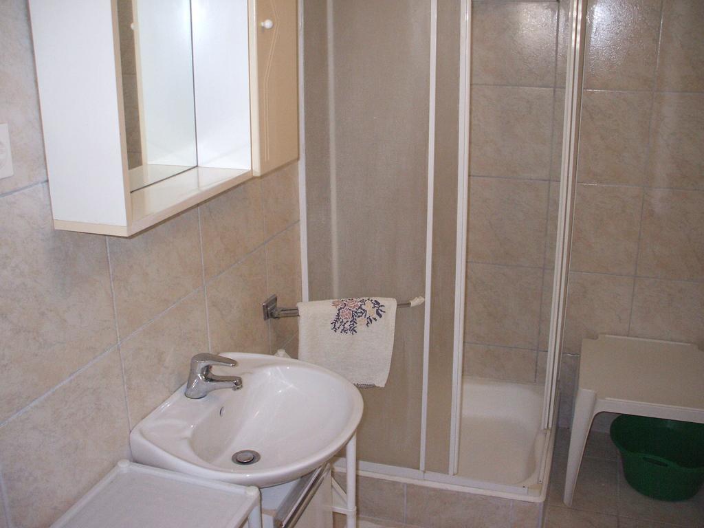 Apartmani Mira 塞尼 外观 照片