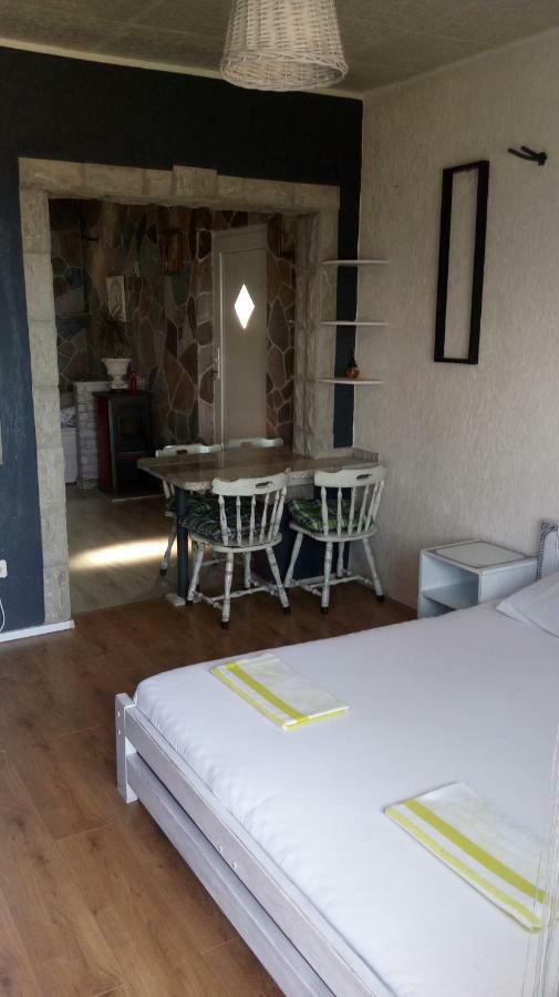 Apartmani Mira 塞尼 外观 照片